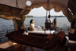 House Boat Luxury Tours